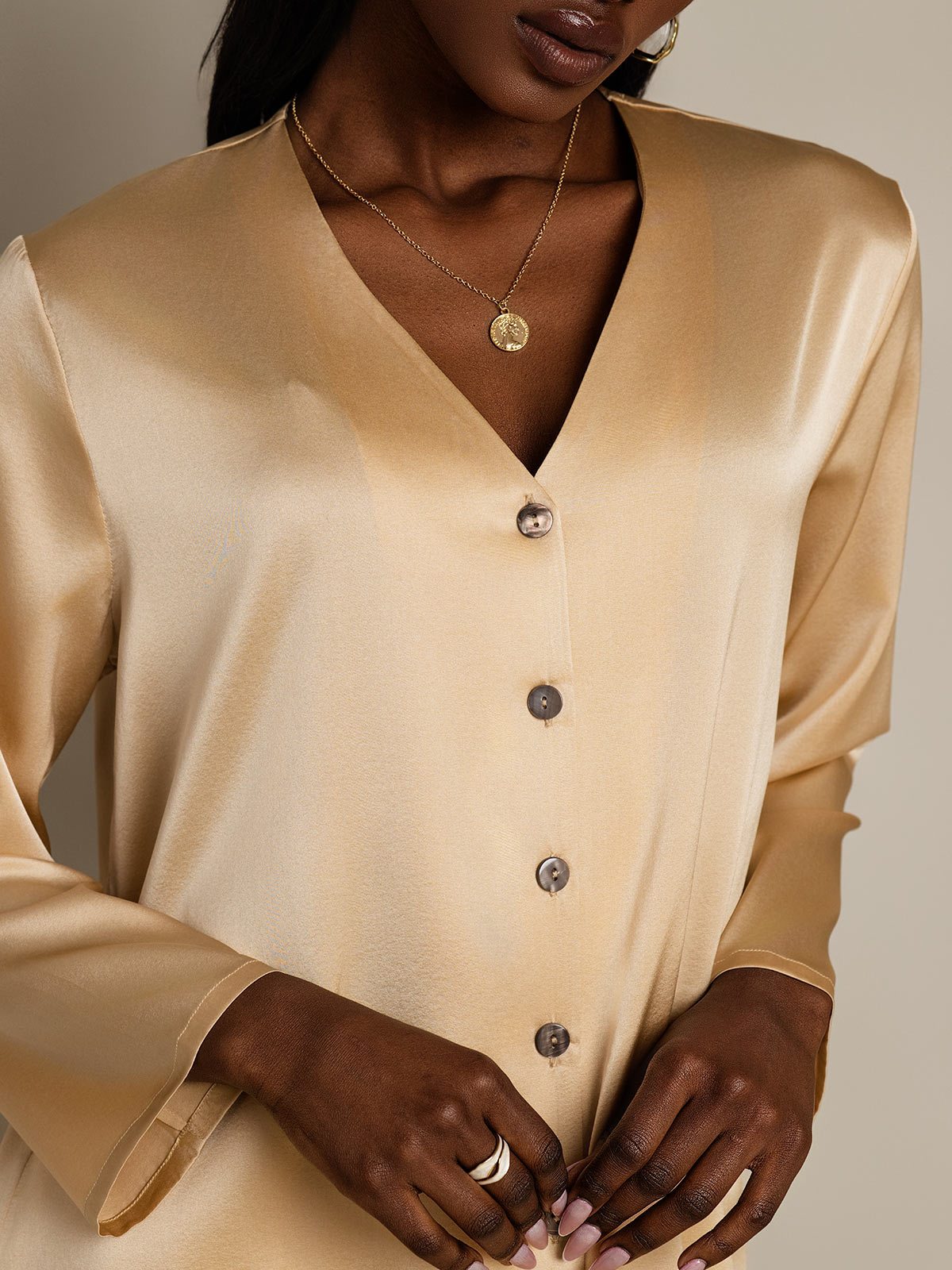 [Champagne] SilkSilky-CA 19Momme Silk V Neck Women's Shirt 006