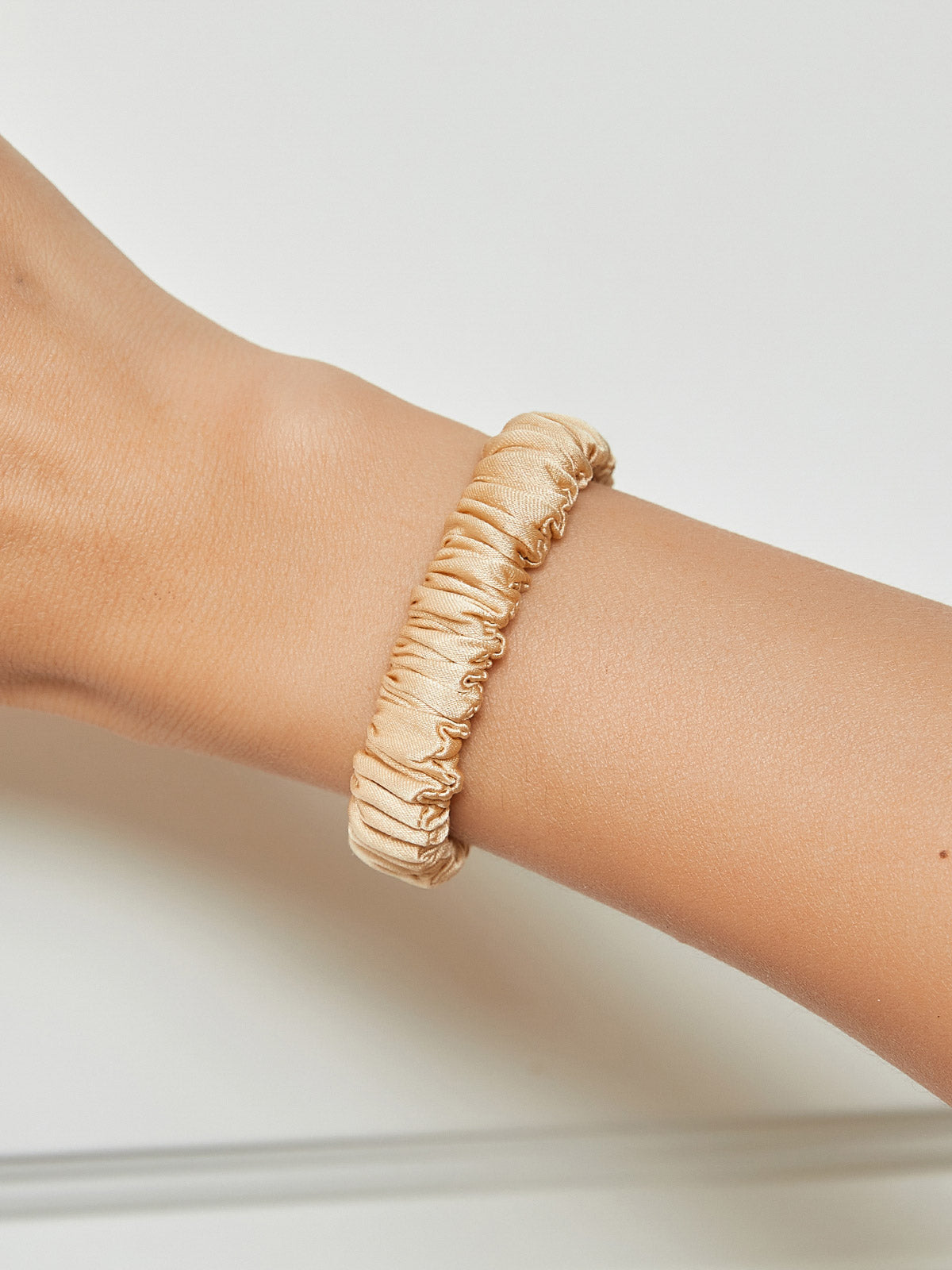 [Champagne] SilkSilky-CA 19Momme Scrunchie 001