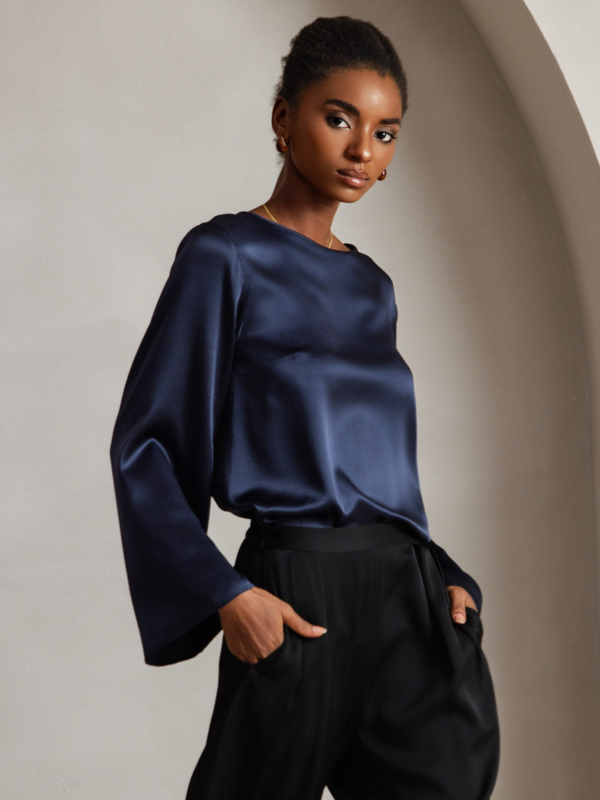 [Dark Blue] SilkSilky-CA 19Momme Silk Long Sleeve Round Neck Women's T-Shirt 001