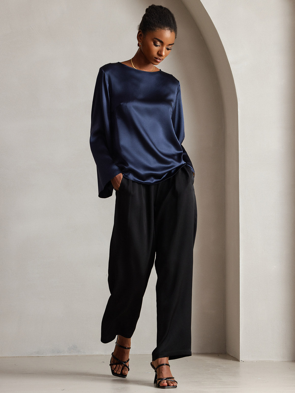 [Dark Blue] SilkSilky-CA 19Momme Silk Long Sleeve Round Neck Women's T-Shirt 004