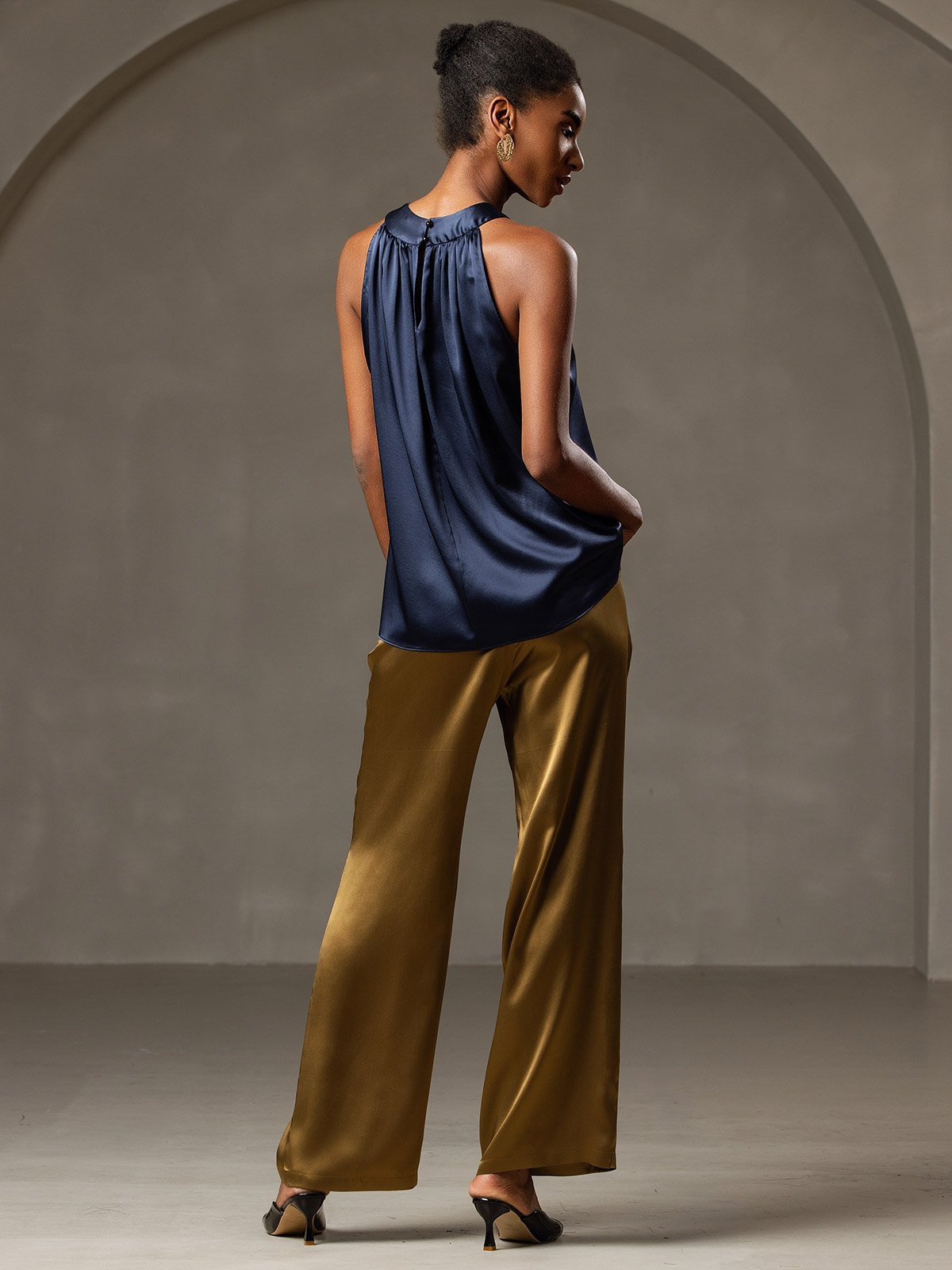 [Dark Blue] SilkSilky-CA 19Momme Silk Sleeveless Womens T-Shirt 002