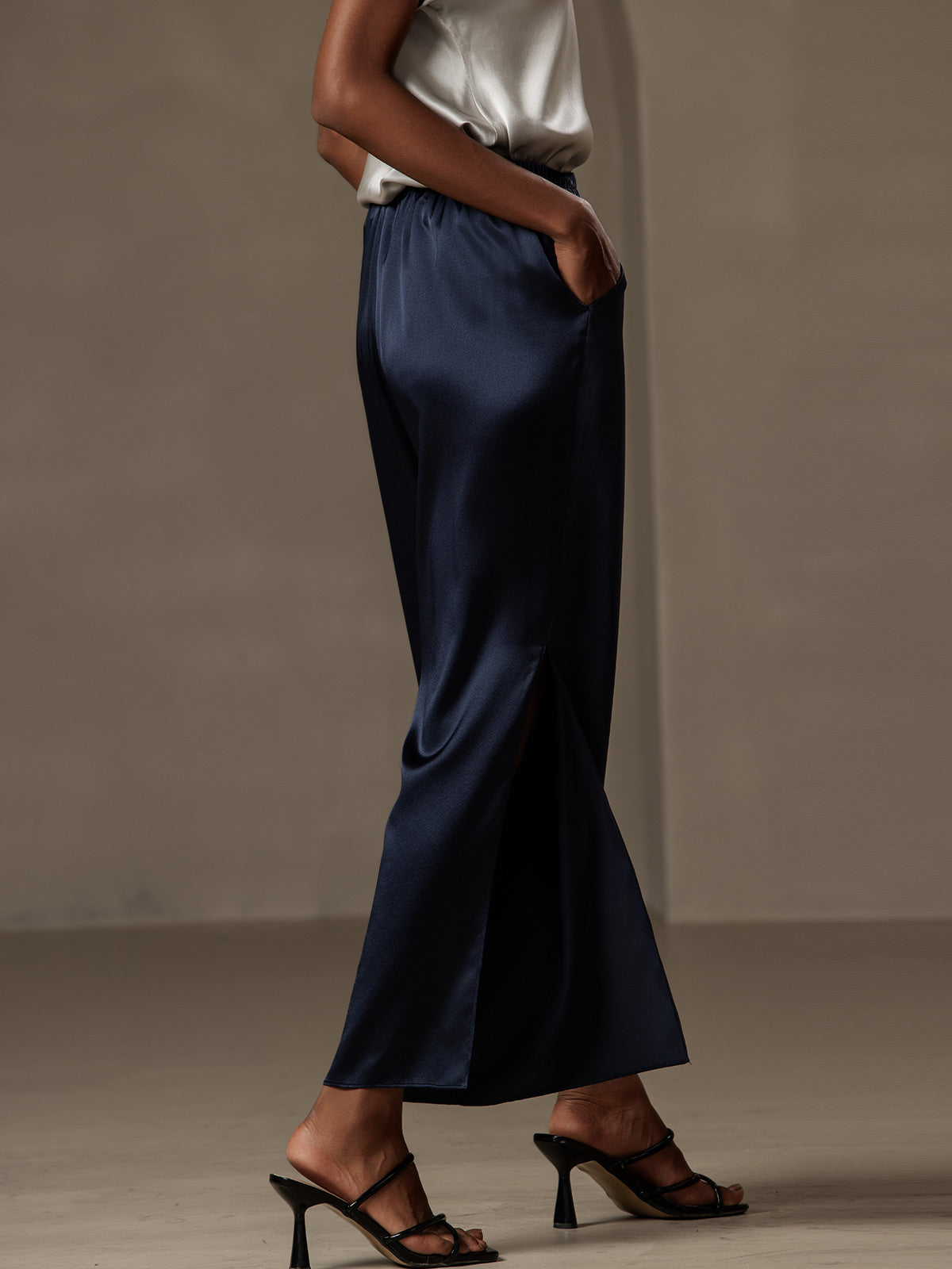 [Dark Blue] SilkSilky-CA 19Momme Silk Womens Pants 004