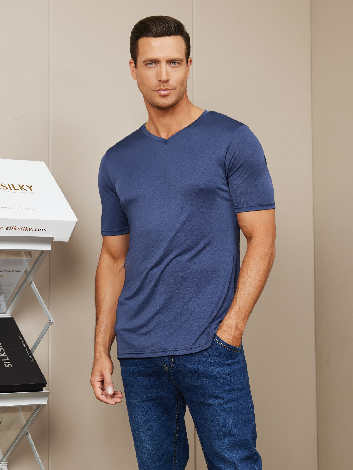 [Dark Blue] SilkSilky-CA Silk Knitted Short Sleeve V Neck Men's T-Shirt 004