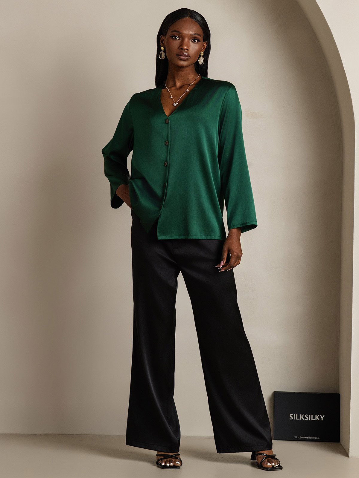 [Dark Green] SilkSilky-CA 19Momme Silk V Neck Women's Shirt 001