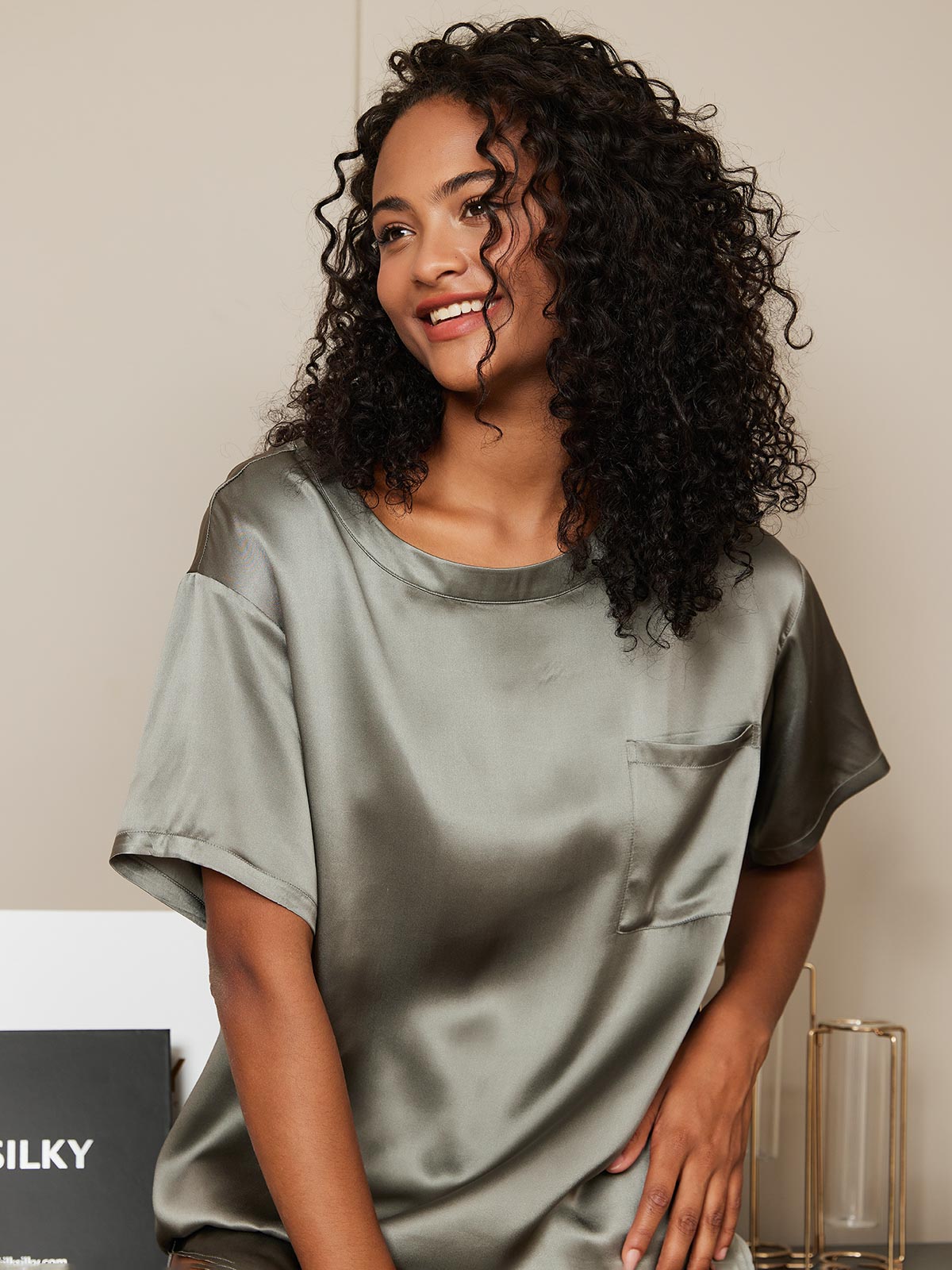 [Grayish Green] SilkSilky-CA Pure Silk Short Sleeve Round Neck Women's Pajamas 003
