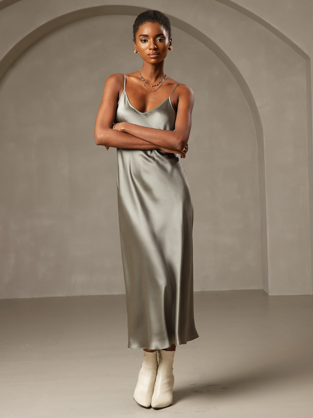 [Grayish Green] SilkSilky-CA Pure Silk Sleeveless Round Neck Nightgown 001