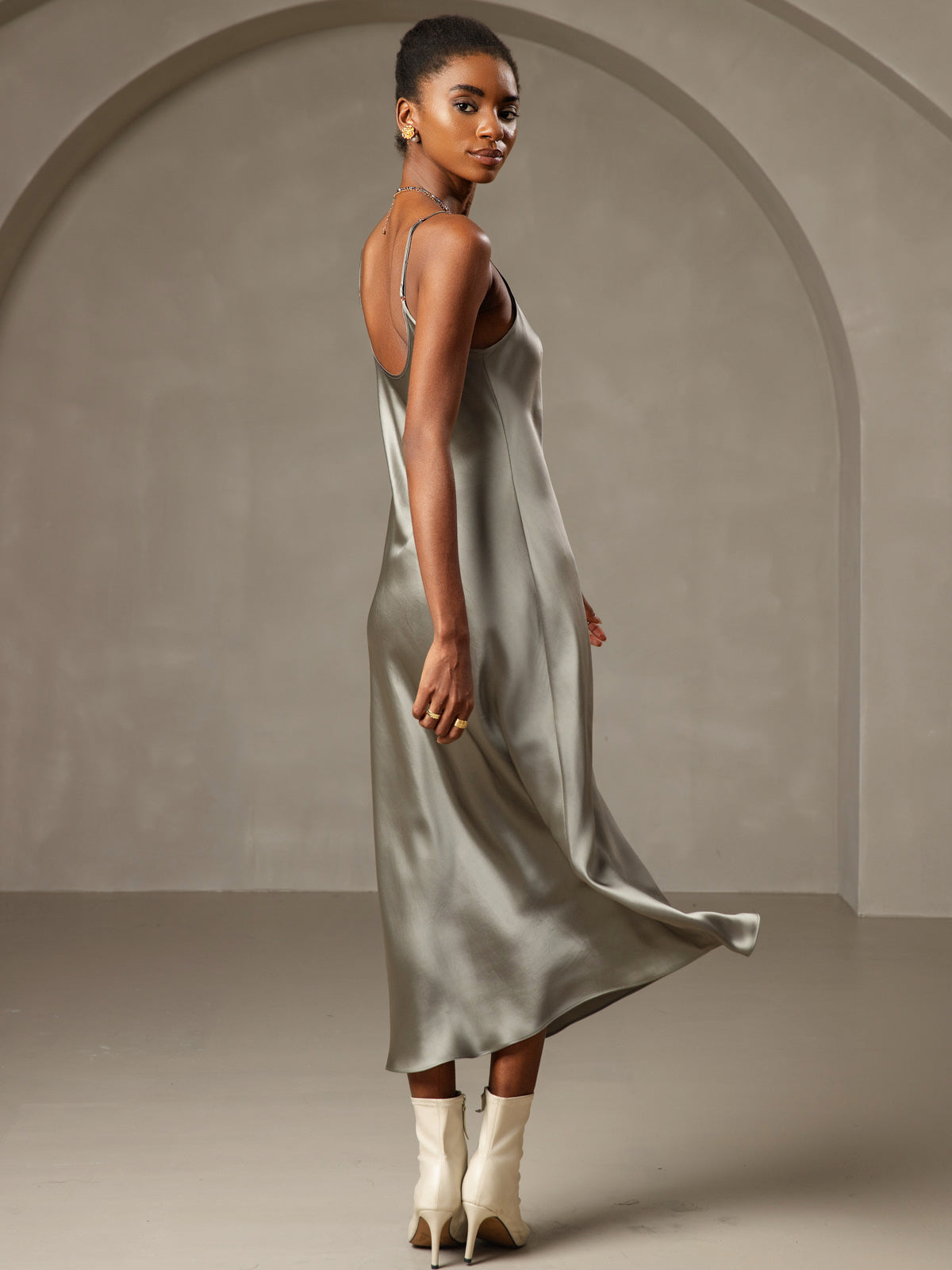 [Grayish Green] SilkSilky-CA Pure Silk Sleeveless Round Neck Nightgown 002