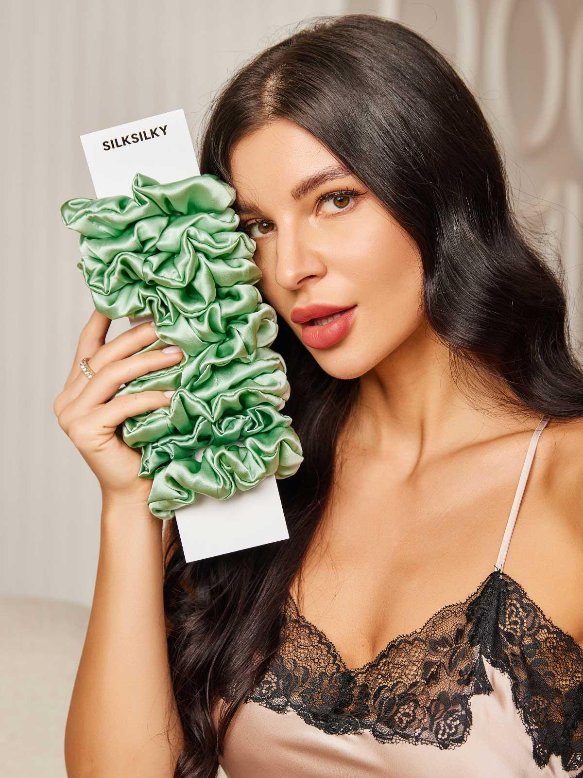 [Green] SilkSilky-CA 19Momme Pure Silk Scrunchie 002
