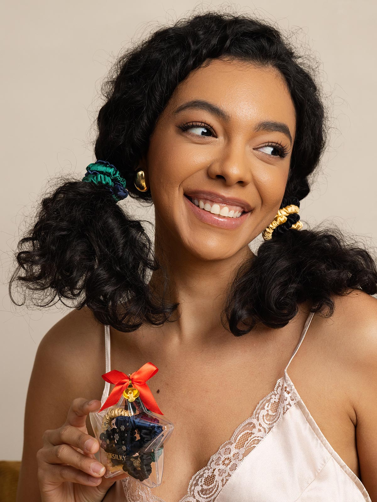 [Group1] SilkSilky-CA Silk Scrunchie 002