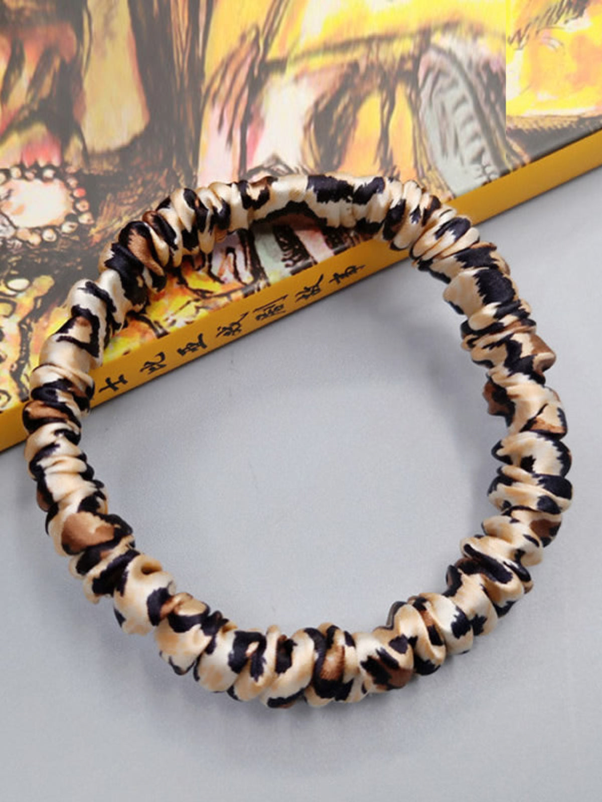[Leopard] SilkSilky-CA 19Momme Scrunchie 004