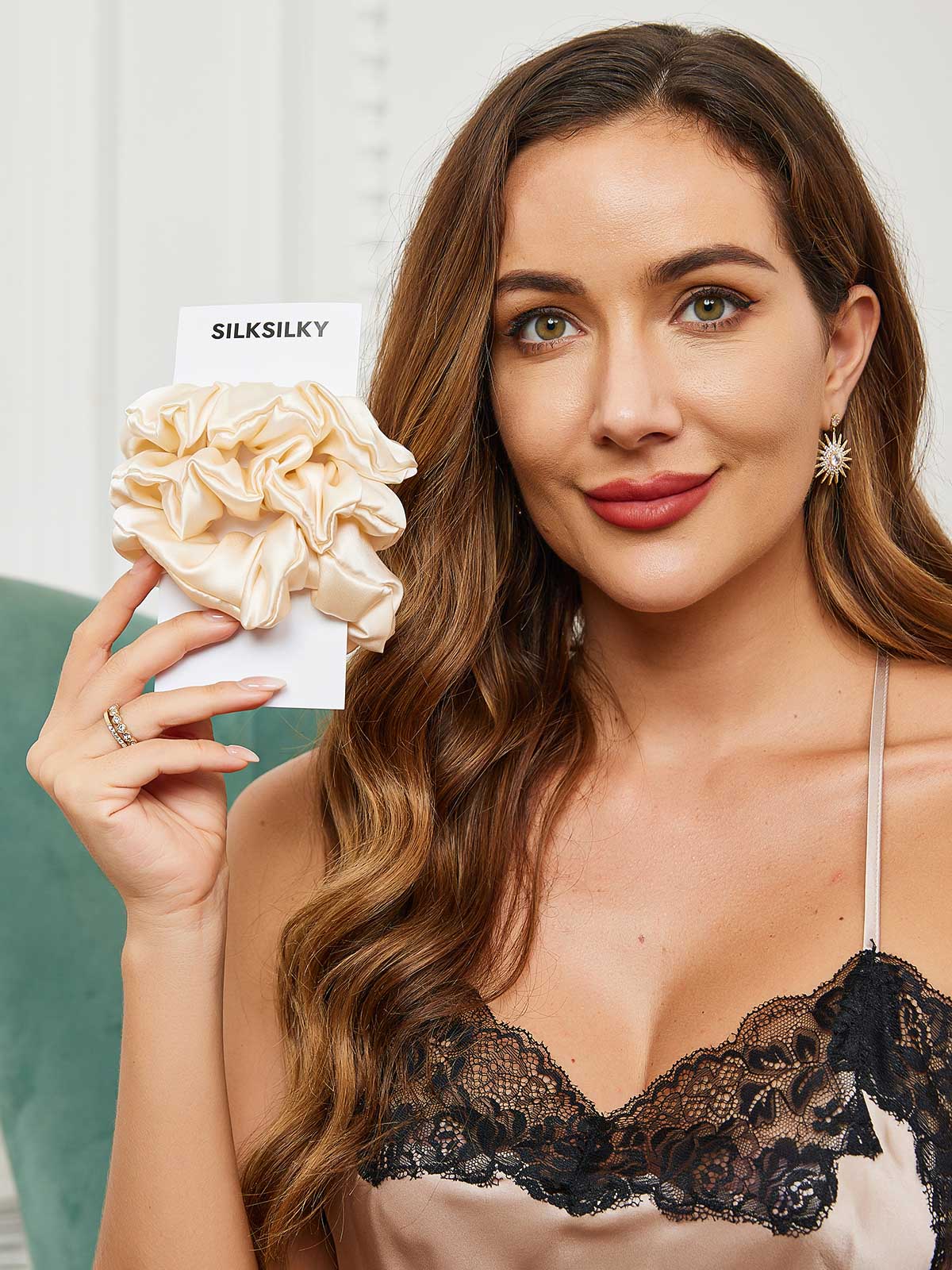 [Light Beige] SilkSilky-CA 19Momme Pure Silk Scrunchie 001
