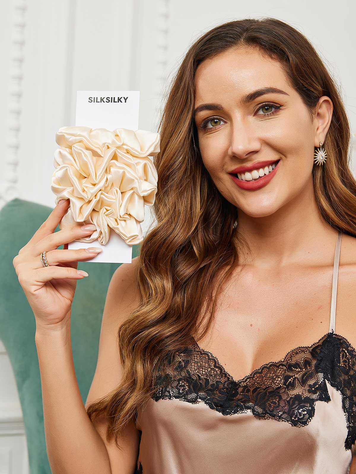 [Light Beige] SilkSilky-CA 19Momme Pure Silk Scrunchie 002
