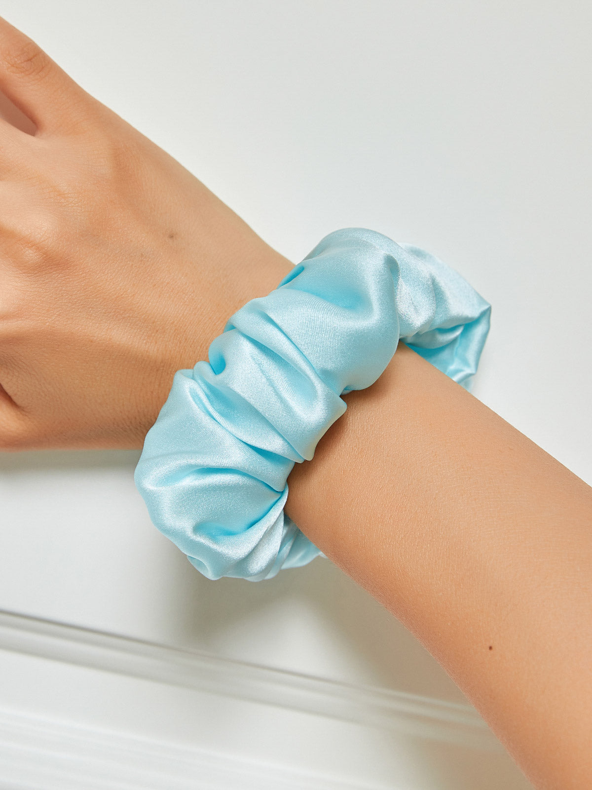 [Light Blue] SilkSilky-CA 19Momme Pure Silk Scrunchie 001