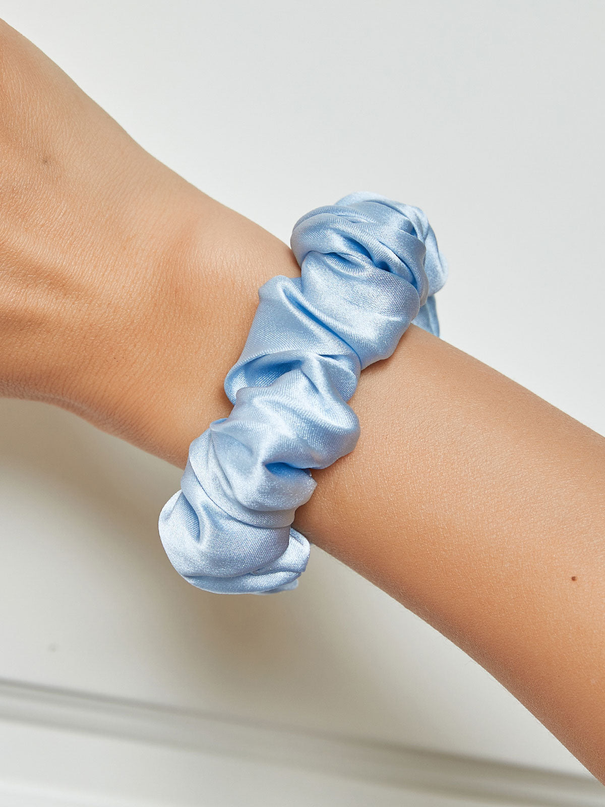 [Light Blue] SilkSilky-CA 19Momme Pure Silk Scrunchie 001