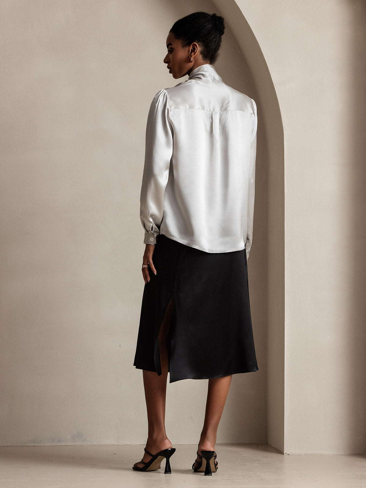 [Light Gray] SilkSilky-CA 19Momme Silk Long Sleeve Tie Neck Women's Shirt 002