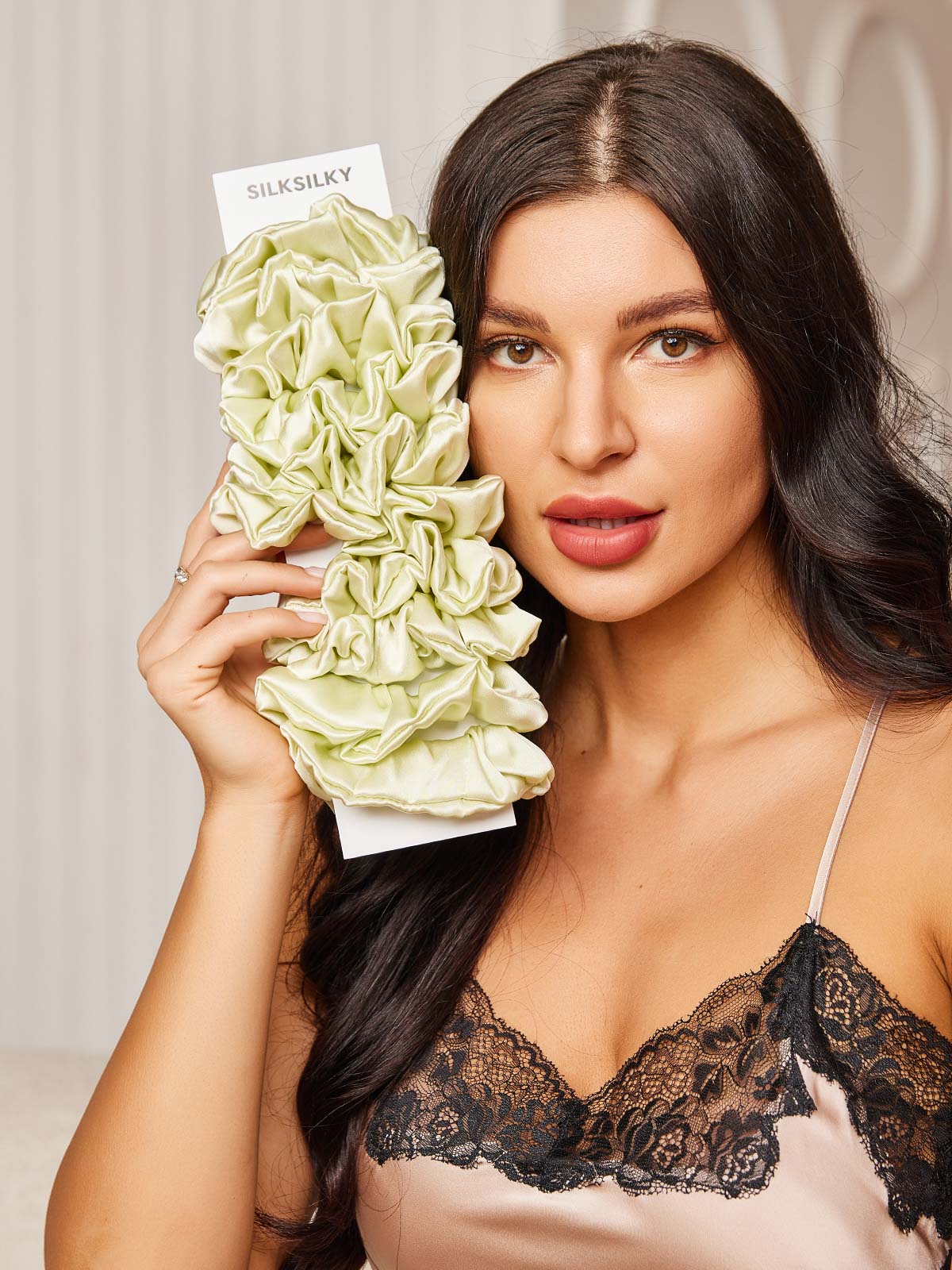 [Light Green] SilkSilky-CA 19Momme Pure Silk Scrunchie 001