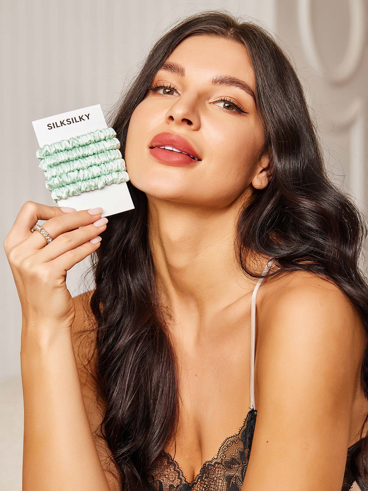 [Light Green] SilkSilky-CA 19Momme Scrunchie 003