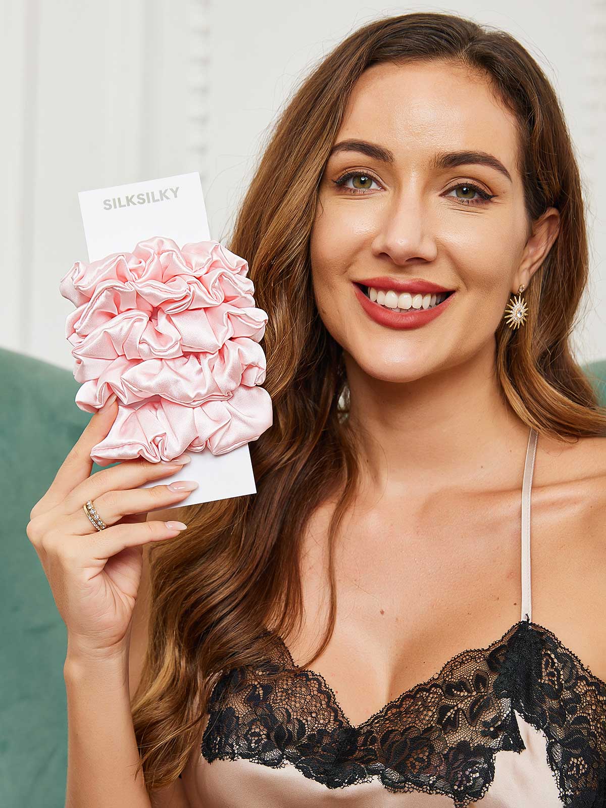 [Light Pink] SilkSilky-CA 19Momme Pure Silk Scrunchie 001