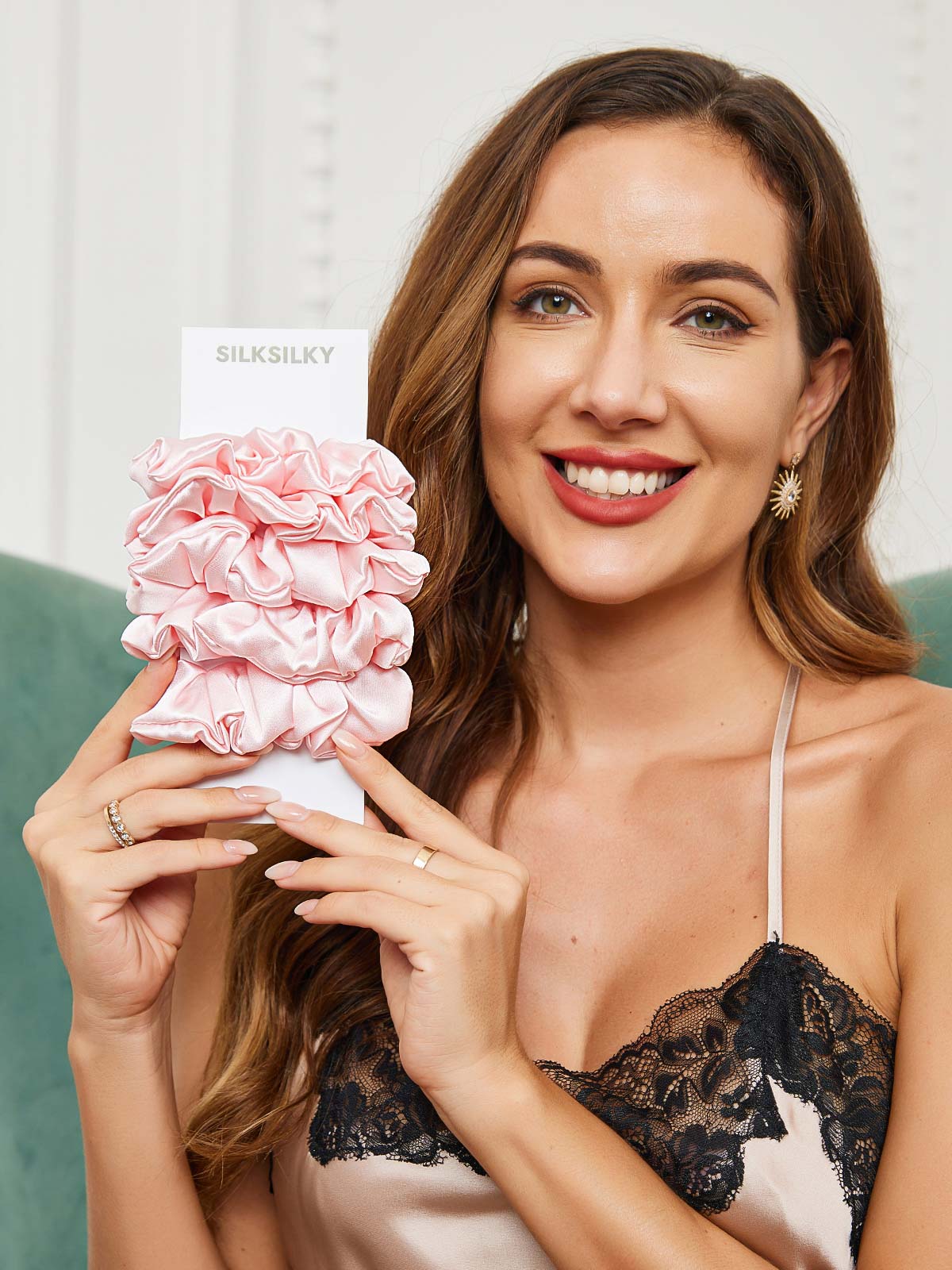 [Light Pink] SilkSilky-CA 19Momme Pure Silk Scrunchie 002
