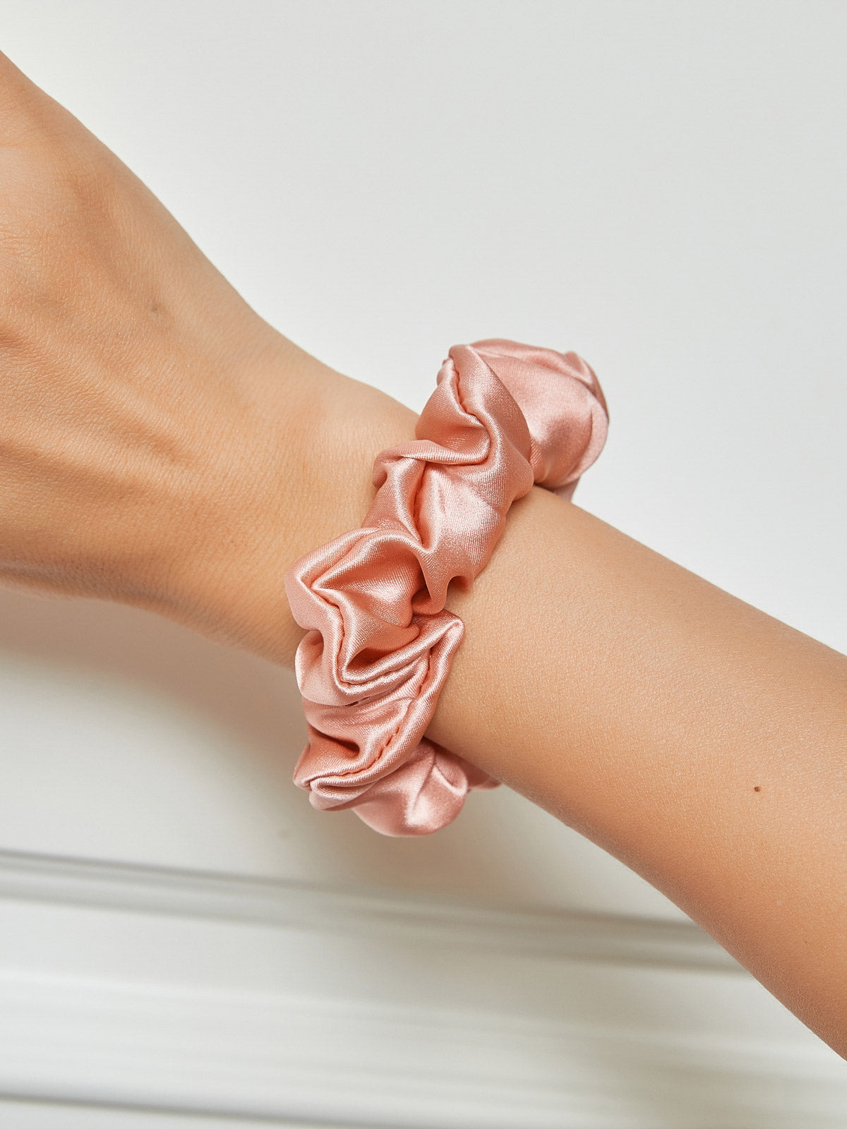 [Pink] SilkSilky-CA 19Momme Pure Silk Scrunchie 001