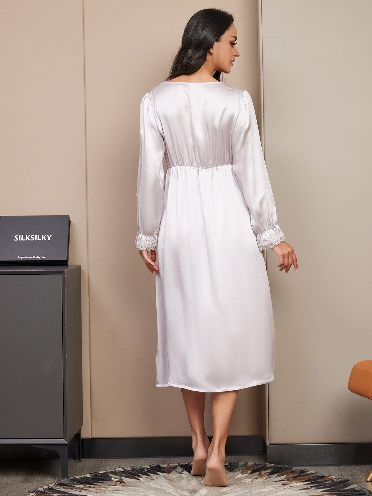 [Purple] SilkSilky-CA Pure Silk Long Sleeve V Neck Nightgown 002