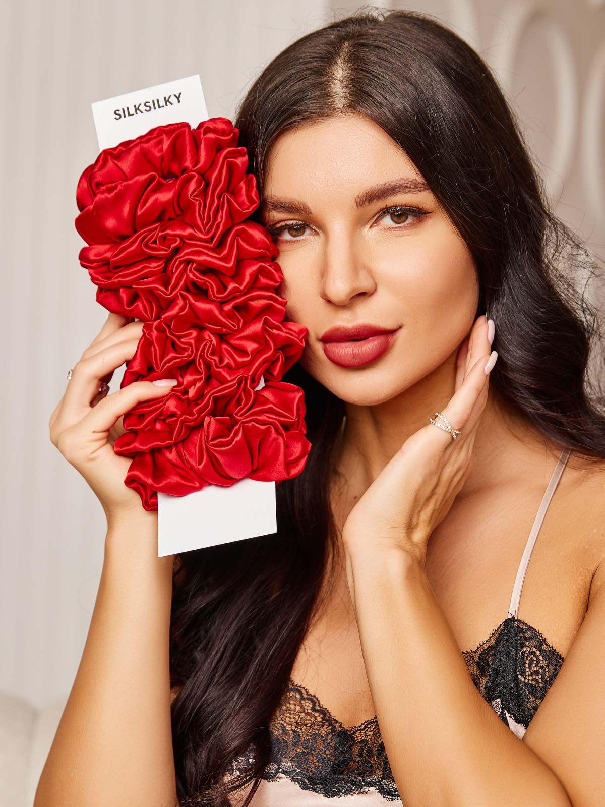 [Red] SilkSilky-CA Scrunchie 001