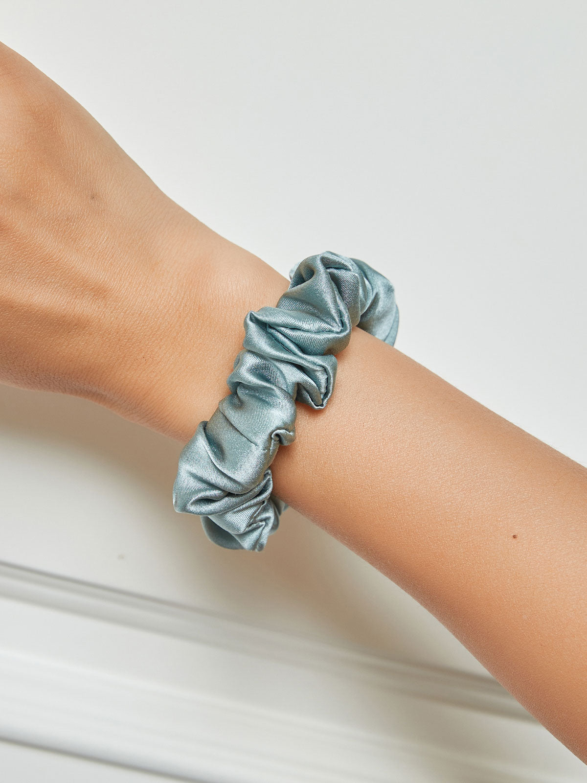 [Steel Blue] SilkSilky-CA 19Momme Pure Silk Scrunchie 001