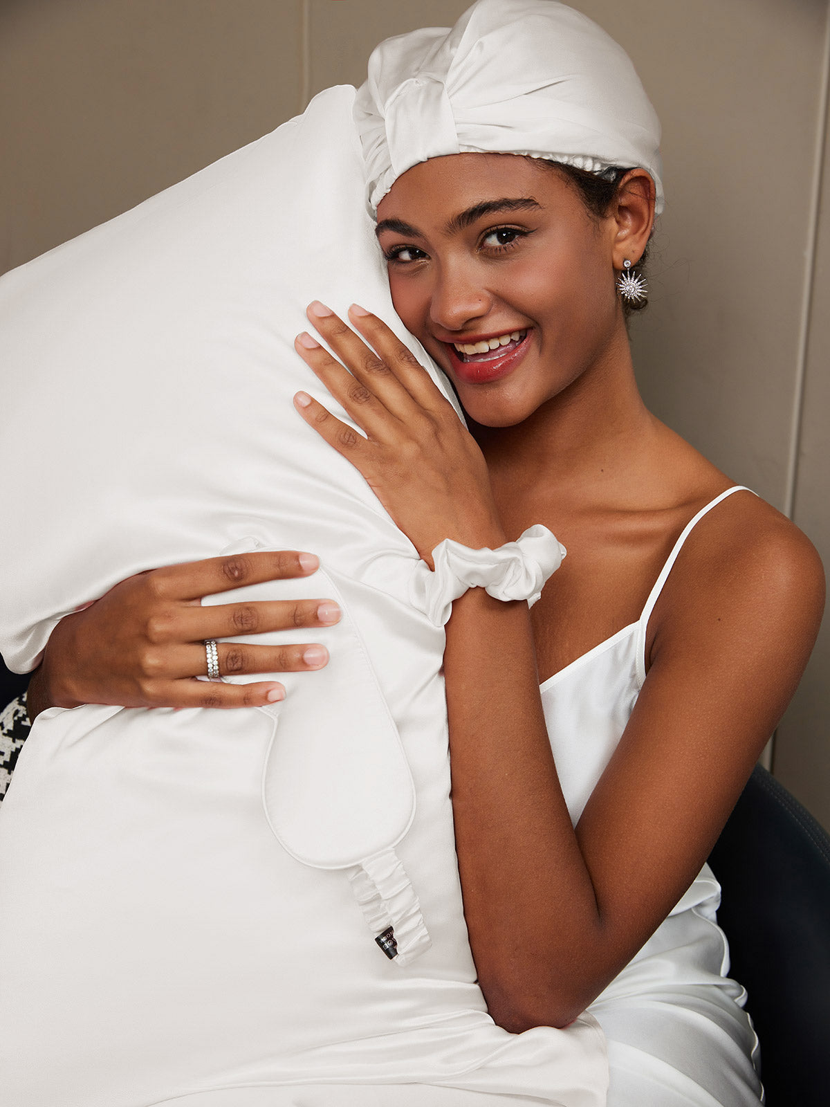 [White] SilkSilky-CA 19Momme Pure Silk Pillowcase Set 001
