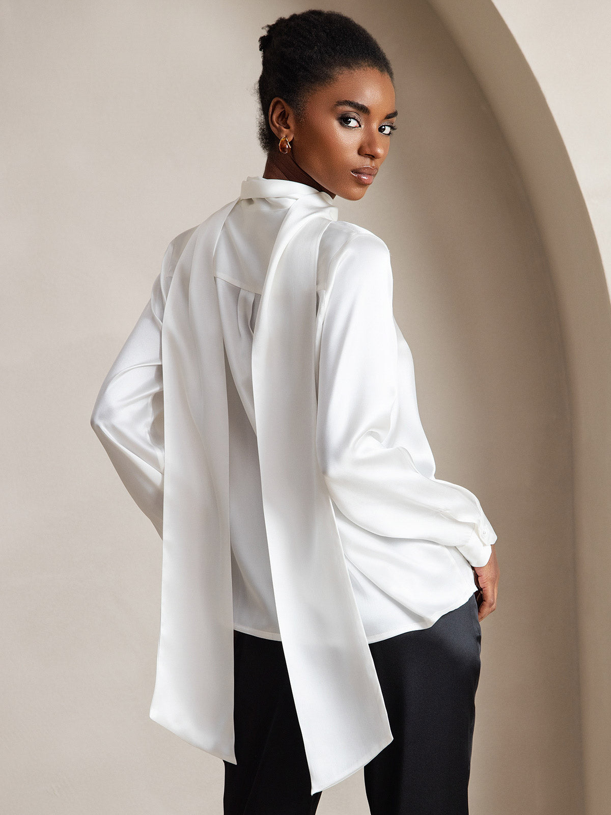 [White] SilkSilky-CA 19Momme Silk Long Sleeve Tie Neck Women's Shirt 002