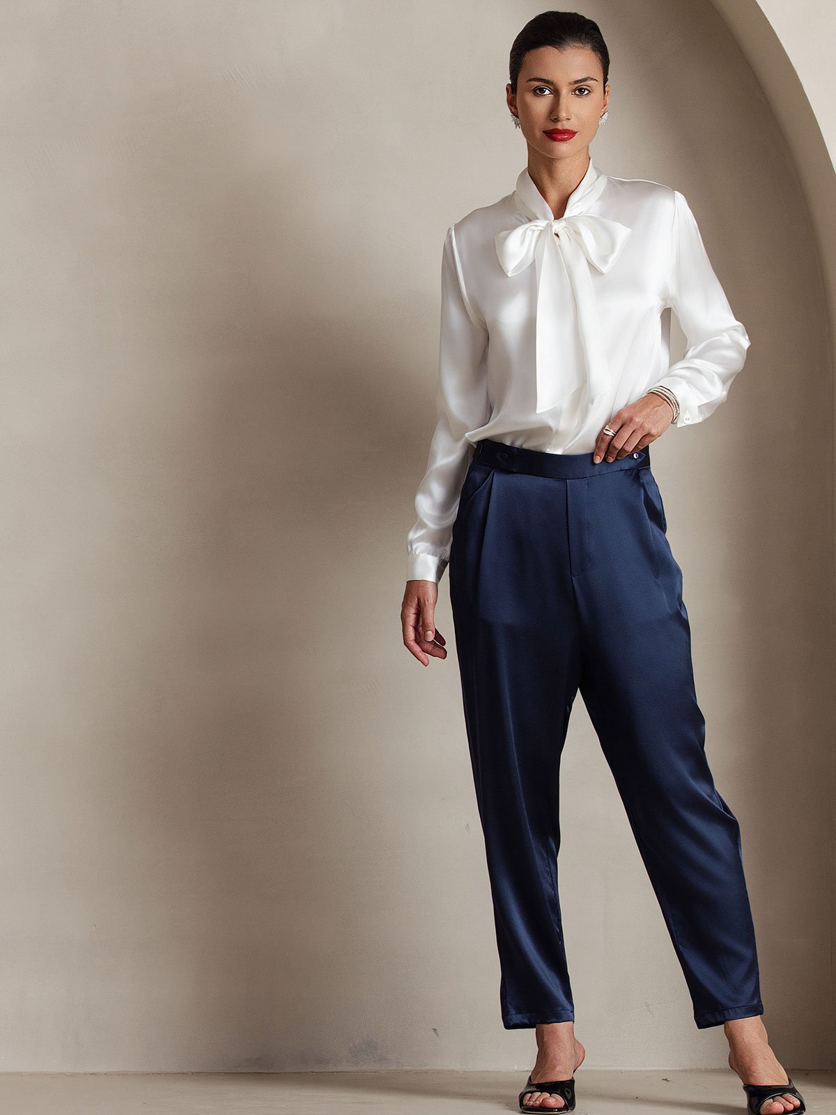 [White] SilkSilky-CA 19Momme Silk Long Sleeve Tie Neck Women's Shirt 008