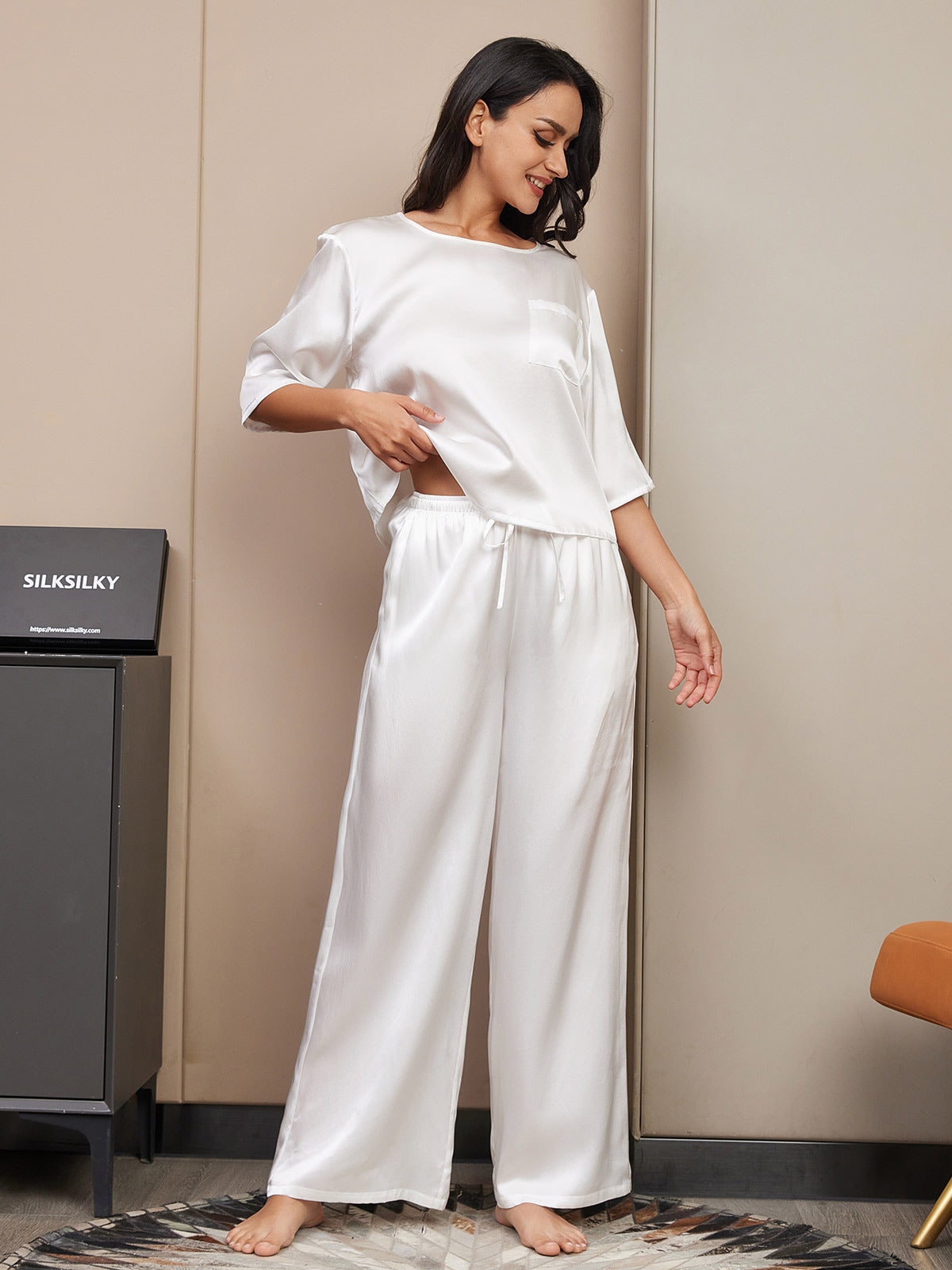 [White] SilkSilky-CA Pure Silk Round Neck Women's Pajamas 006