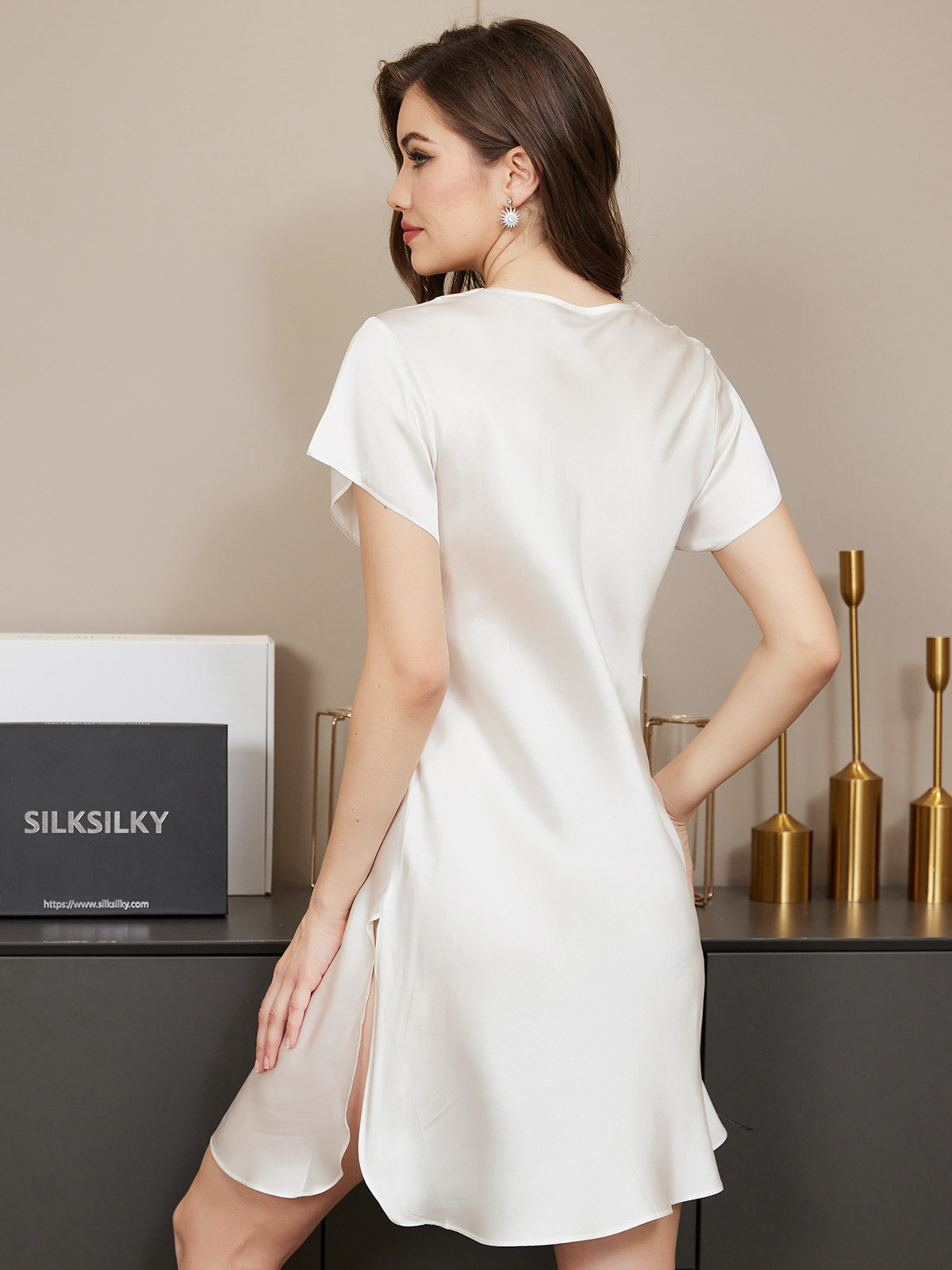 [White] SilkSilky-CA Pure Silk Short Sleeve Sweetheart Neck Nightgown 002
