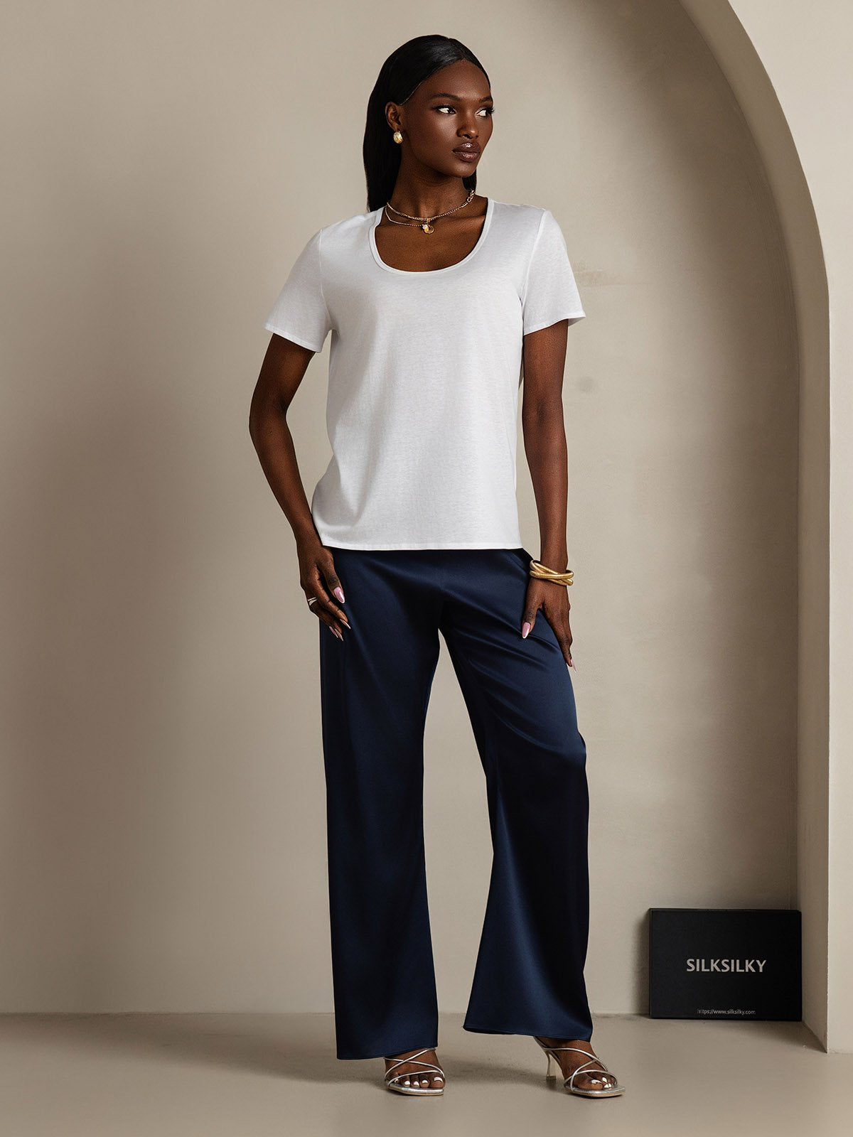 [White] SilkSilky-CA Silk Short Sleeve U Neck Women's T-Shirt 006