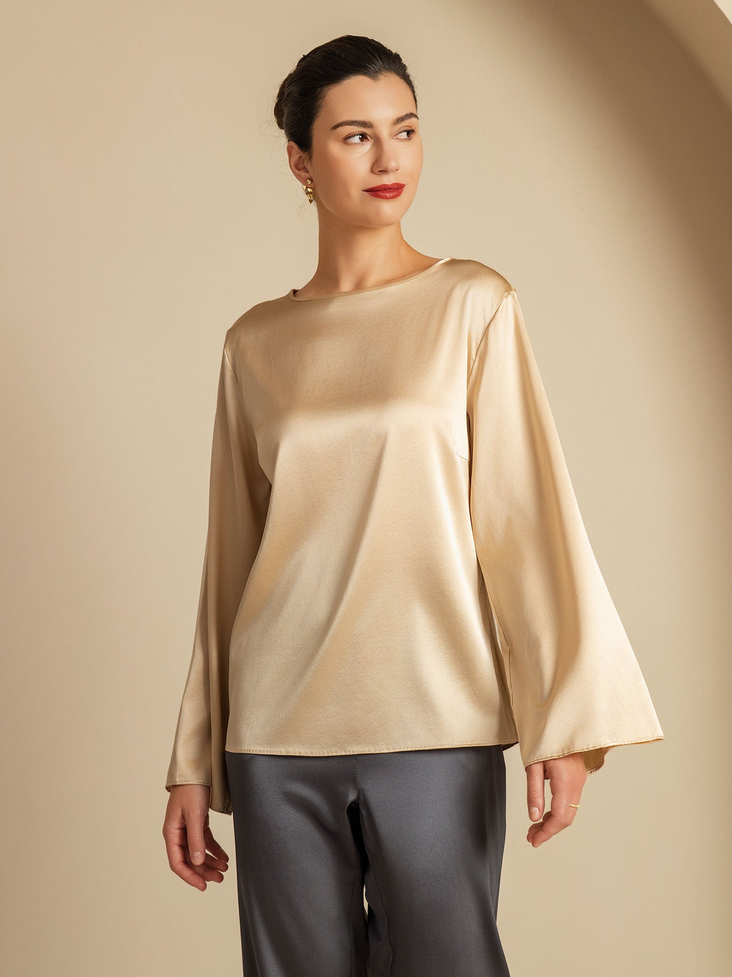 [Champagne] SilkSilky-CA 19Momme Silk Round Neck Women's T-Shirt 004