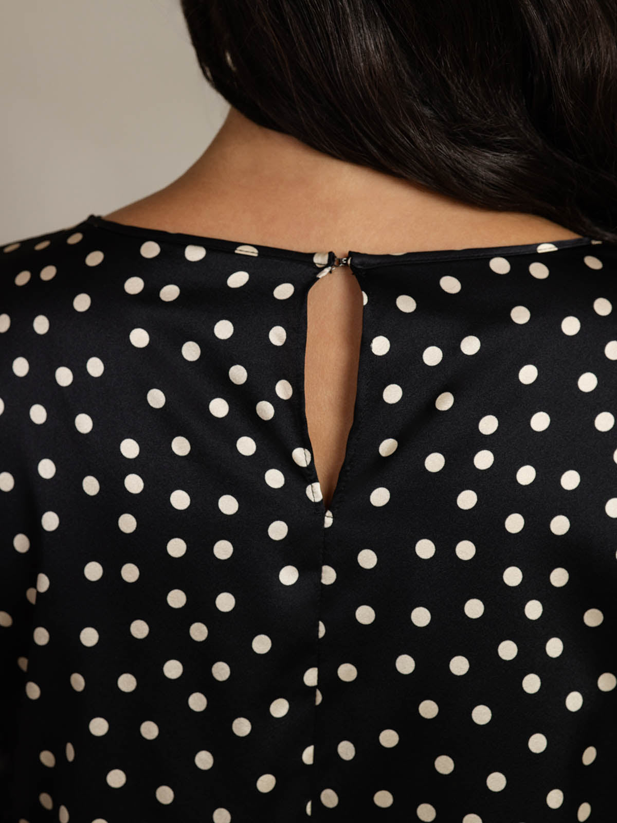 [Polka Dot] SilkSilky-CA 19Momme Silk Bell Sleeve Round Neck Blouse 004