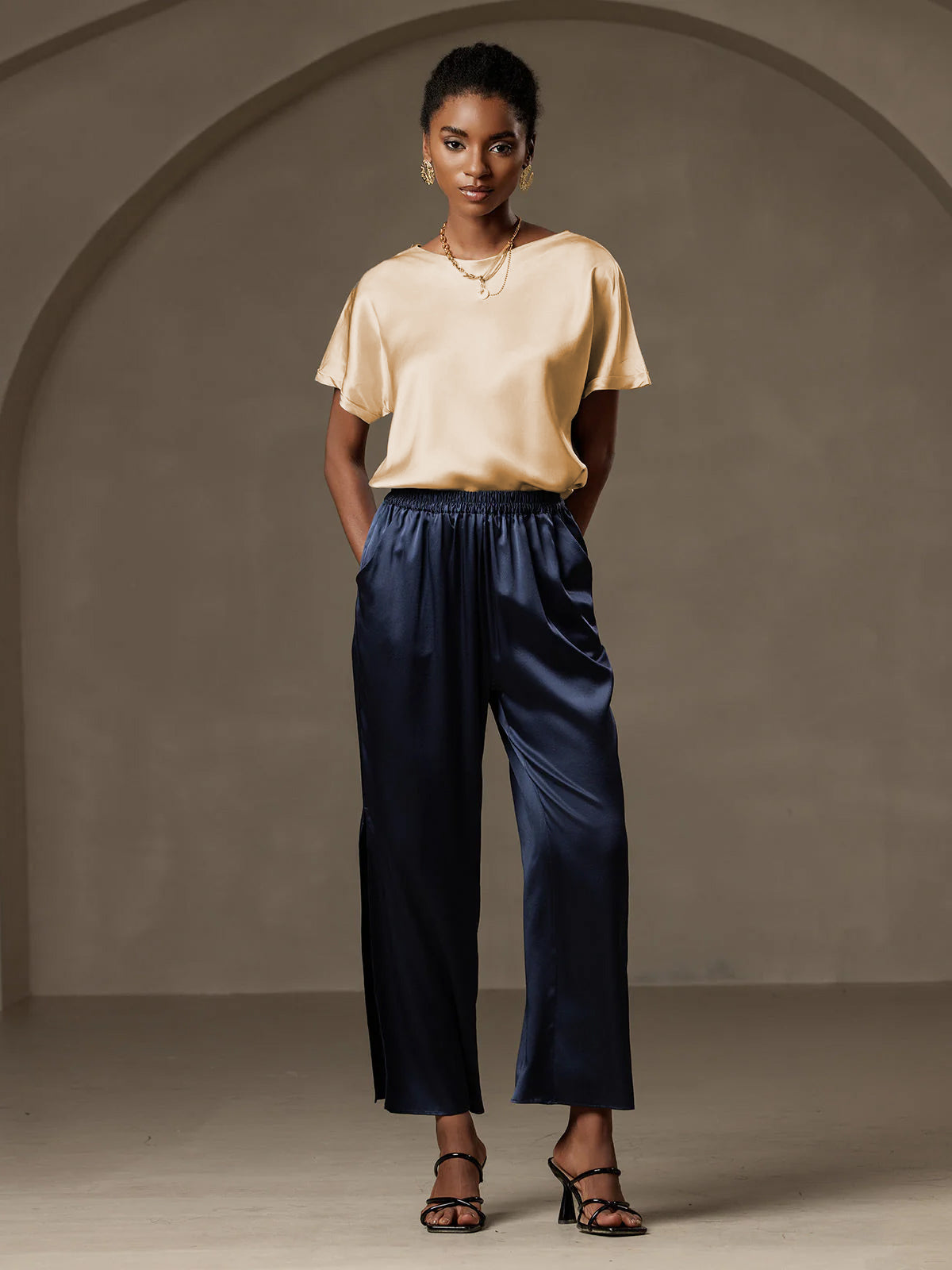 [Champagne] SilkSilky-CA 19Momme Silk Round Neck Women's T-Shirt 005