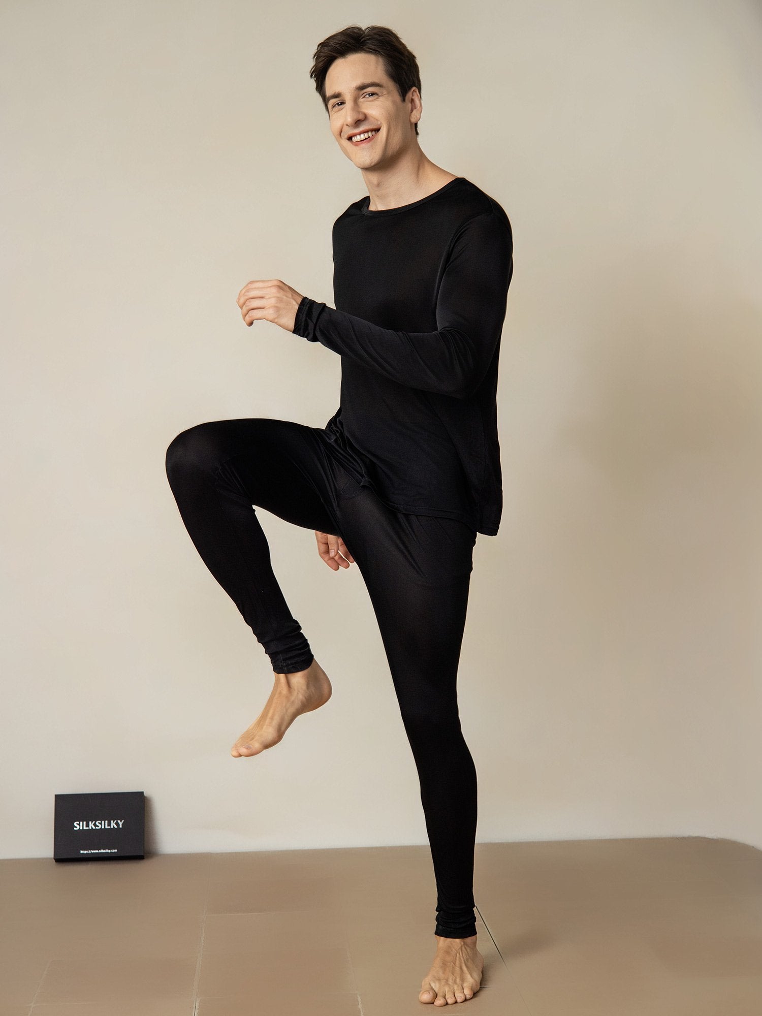 [Black] SilkSilky-CA Silk Knitted Round Neck Men's Pajamas 002