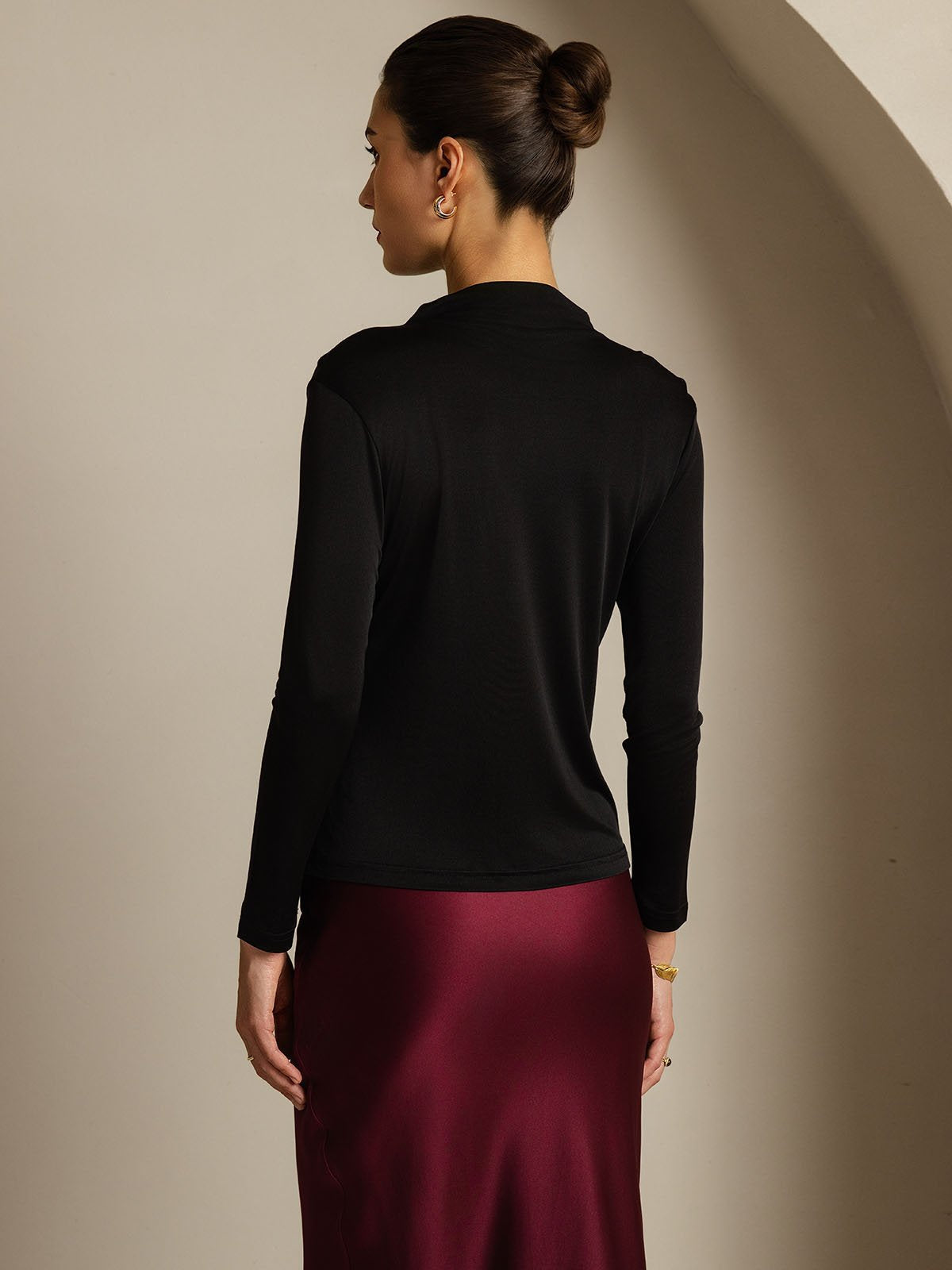 [Black] SilkSilky-CA Pure Silk High Neck Women's T-Shirt 002