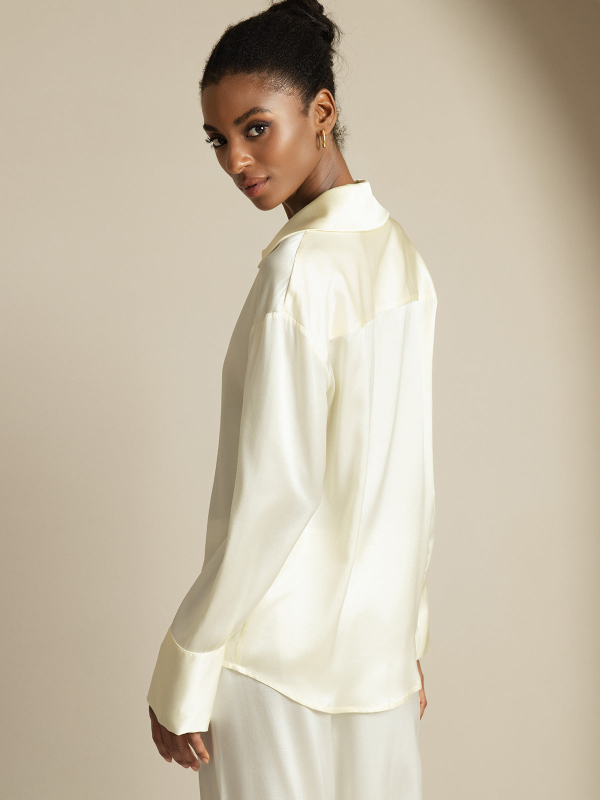 [Ivory] SilkSilky-CA 19Momme Silk Notch Collar Women's Shirt 002