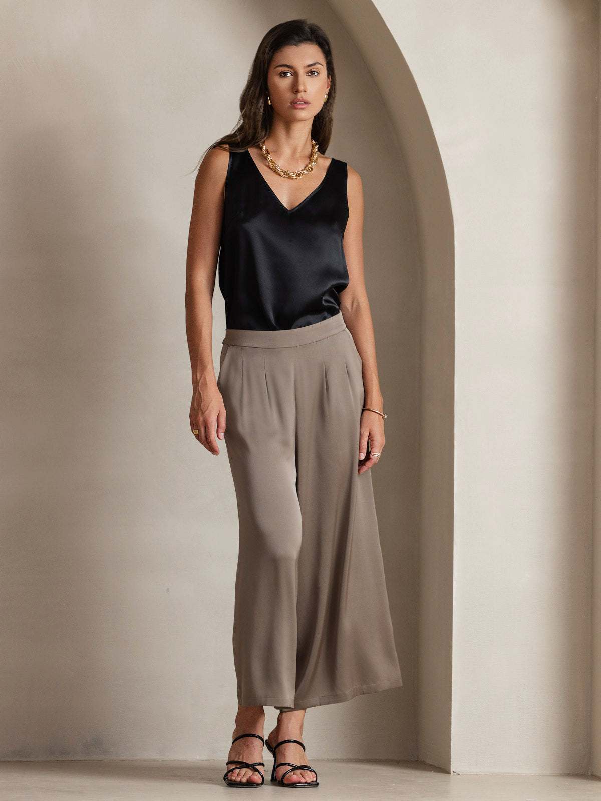 [Black] SilkSilky-CA 19Momme Silk V Neck Camisole 008