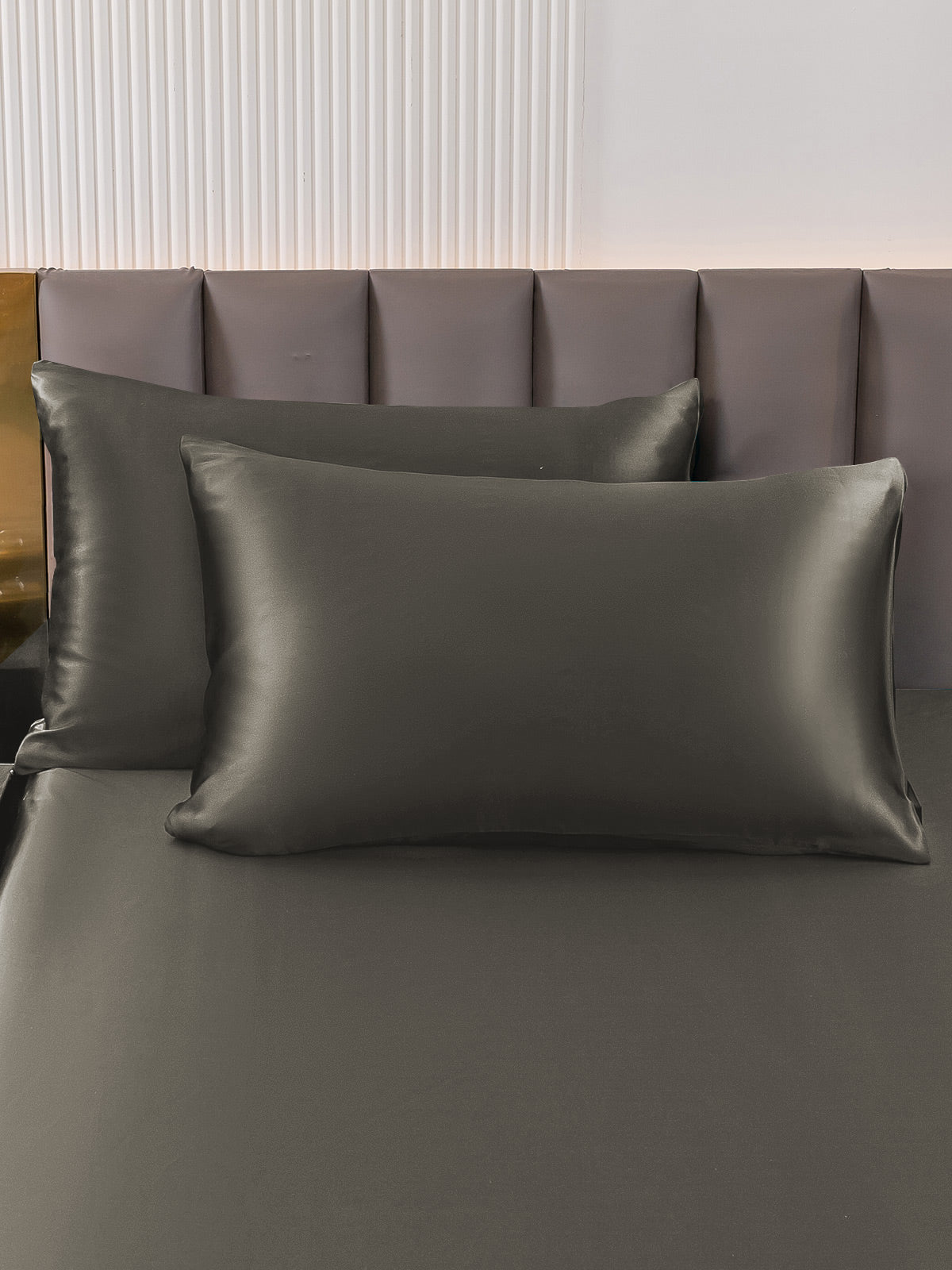 SilkSilky-CA 19Momme Pure Silk Pillowcase DarkGray 001