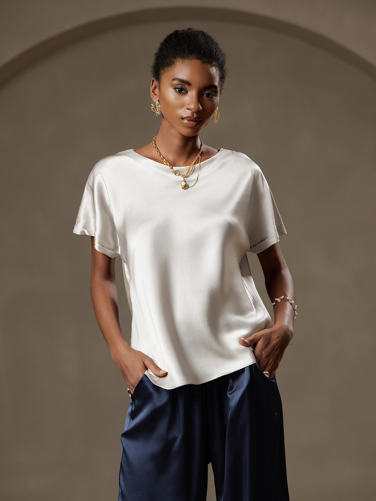 [Light Gray] SilkSilky-CA 19Momme Silk Short Sleeve Round Neck Women's T-Shirt 001