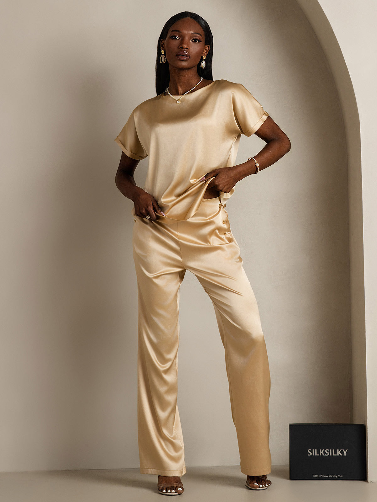 [Champagne] SilkSilky-CA 19Momme Silk Round Neck Women's T-Shirt 006