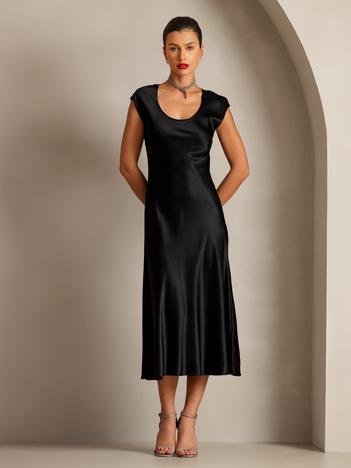 [Black] SilkSilky-CA 19Momme Silk Cap Sleeve Round Neck Dress 001