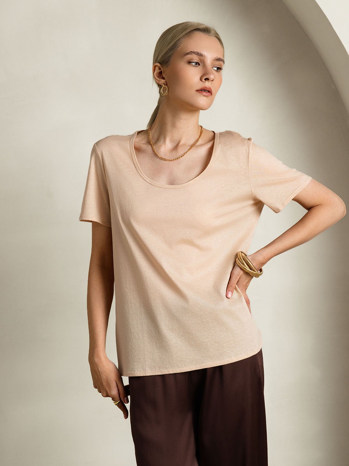 SilkSilky-CA Silk Short Sleeve U Neck Women's T-Shirt Beige 004