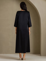 [Black] SilkSilky-CA 3/4 Sleeve Round Neck Dress 002