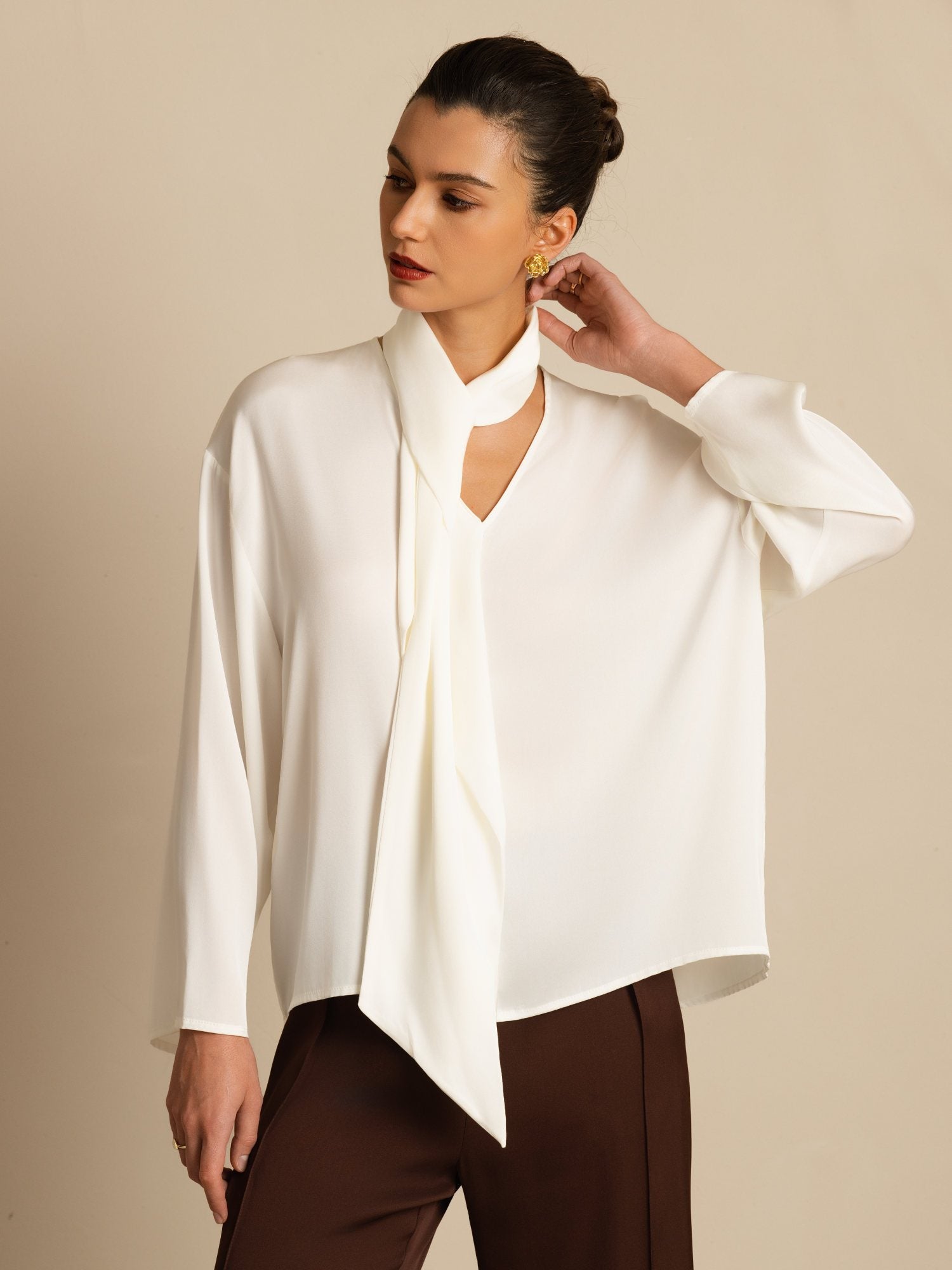 [White] SilkSilky-CA 19Momme Stretch Silk Double Georgette Long Sleeve V Neck Blouse 001