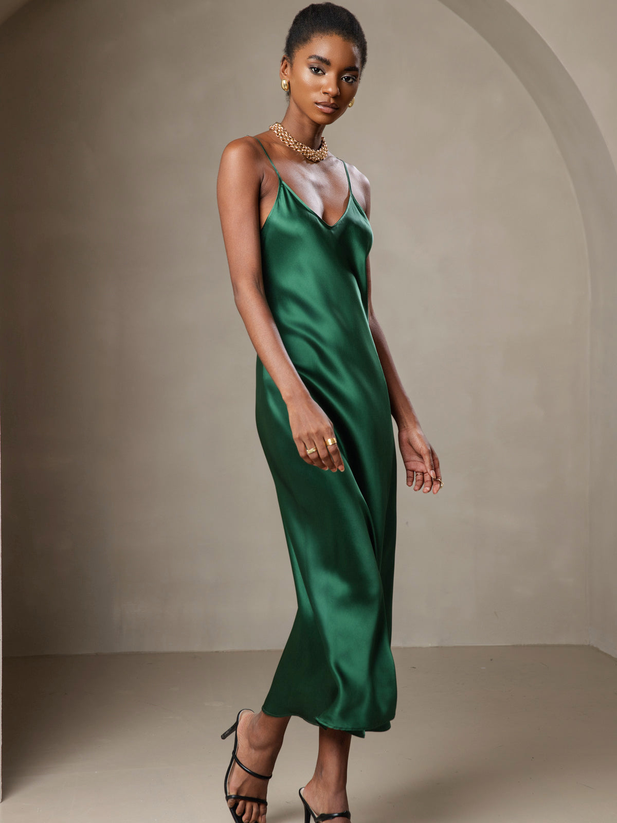 SilkSilky-CA Pure Silk Sleeveless Round Neck Dress Green 002