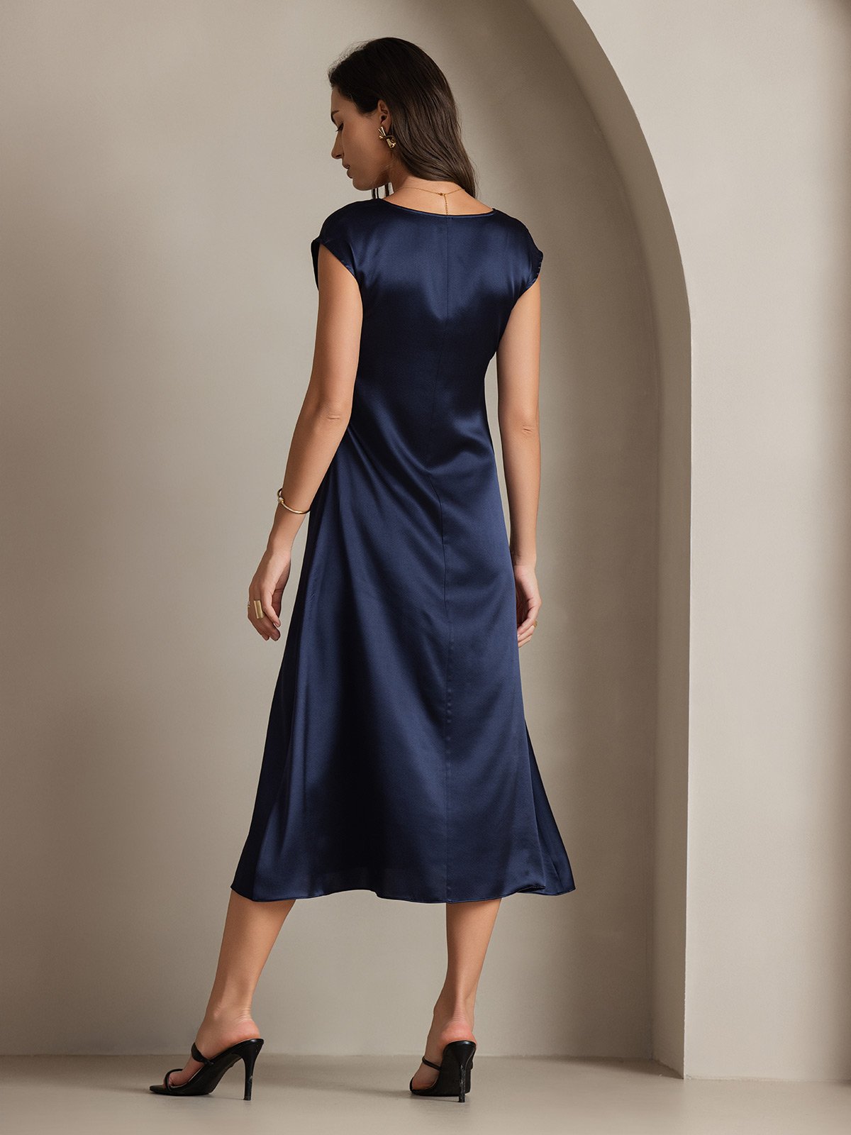 SilkSilky-CA 19Momme Silk Sleeveless Round Neck Dress DarkBlue 002