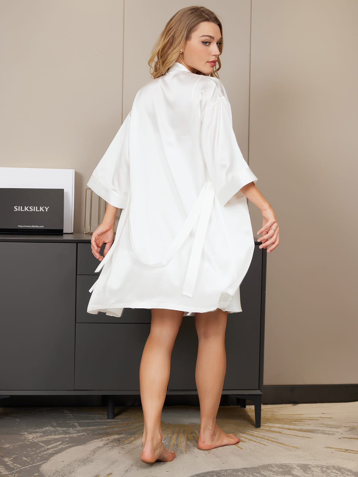 [White] SilkSilky-CA Pure Silk V Neck Nightgown&Robe Set 002